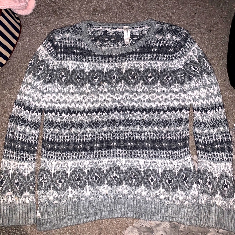 Patterned sweater